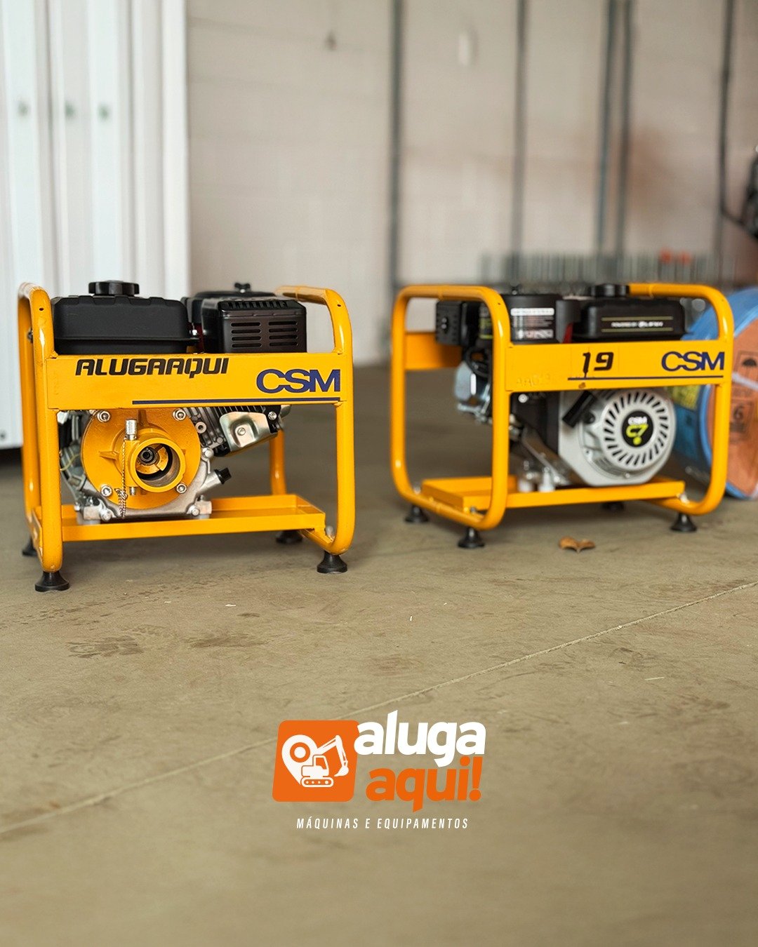 Betoneiras e equipamentos no estoque